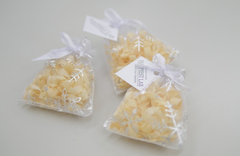 掃除やシール貼りなど軽作業 | 名古屋市で就労継続支援B型なら就労継続支援B型事業所 ちゃれんじど